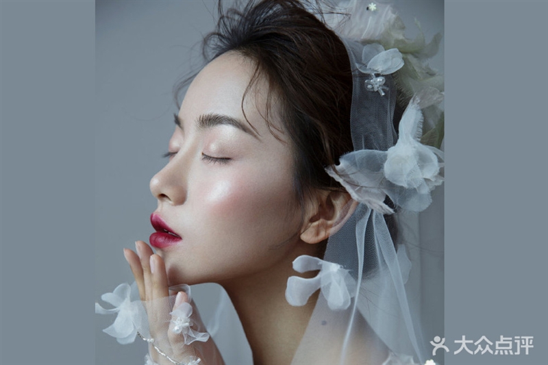 爱娜彩妆工作室