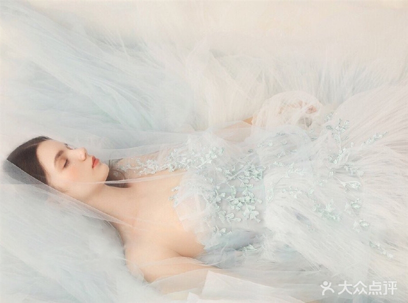 MORNING婚纱·彩妆
