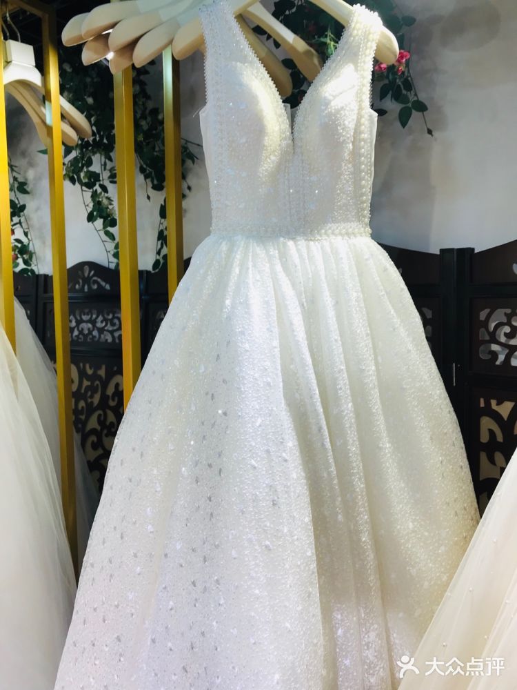 结香绣·婚纱礼服定制租赁(铜山万达店)的图标